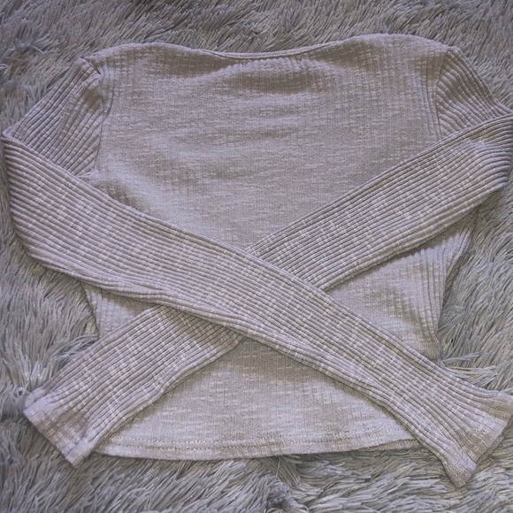 Forever 21 Grey Wrap Top - Picture 2 of 3